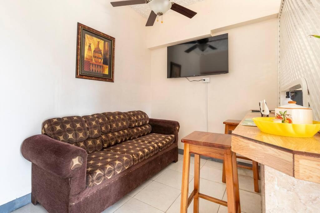 Shaw Park Gem Apt 12A Ocho Rios Exteriér fotografie
