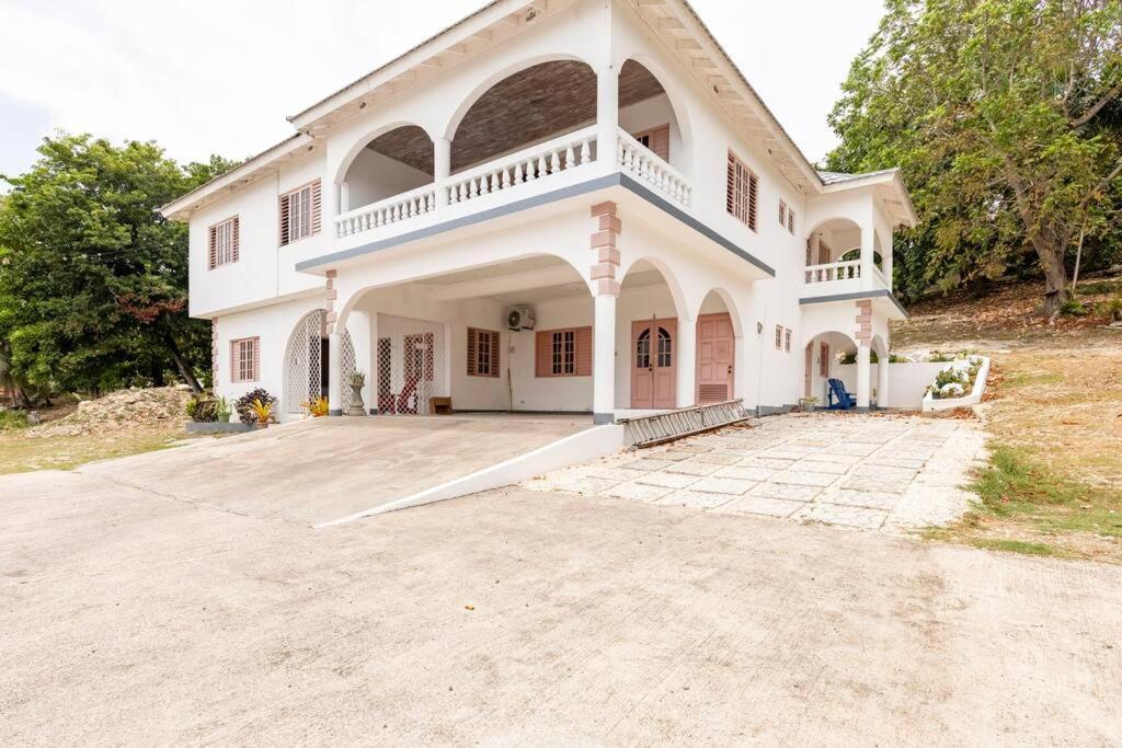 Shaw Park Gem Apt 12A Ocho Rios Exteriér fotografie